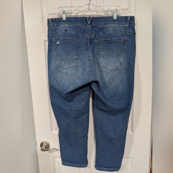 Democracy "Ab"solution Technology Distressed Medium Wash Straight Jeans Size 20W - Picture 6 of 13